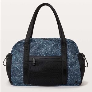 Lululemon Everywhere Duffel 27L - mineralize multi